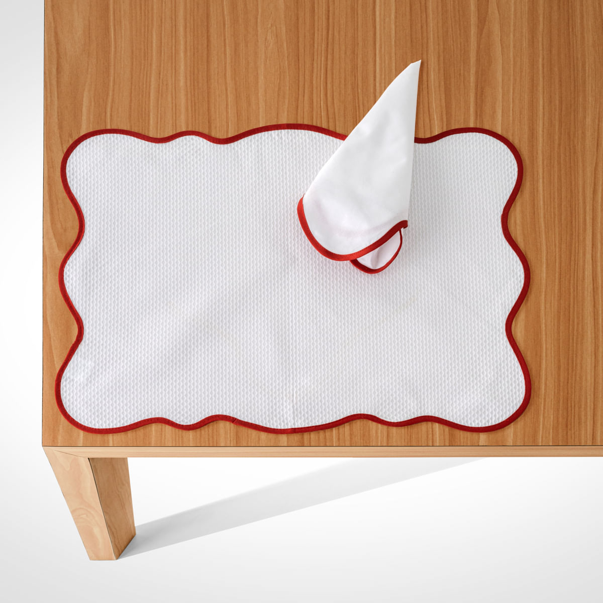 02 06 0056 Jg Americano Madelieine Vermelho.jpg